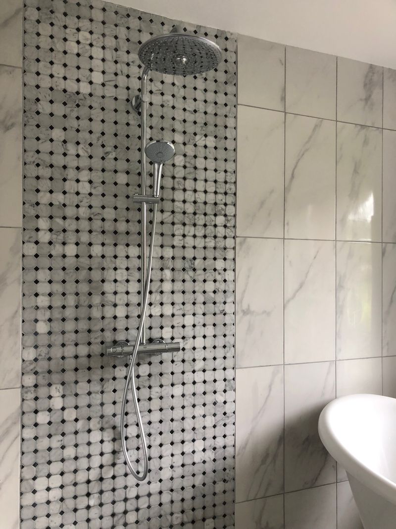 Avant : Création d'une salle de bain épurée